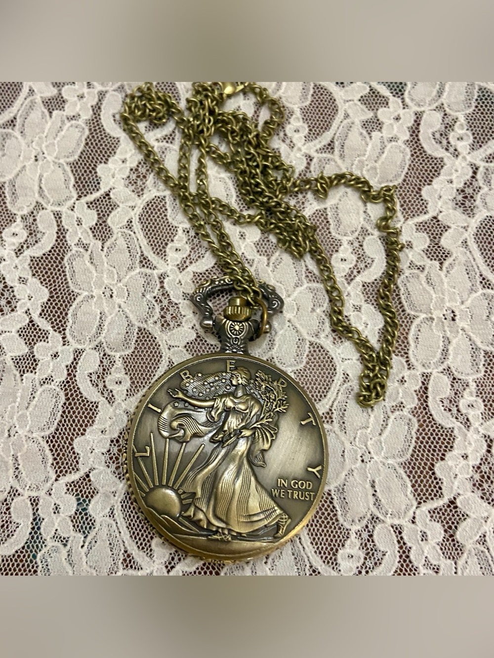 Lady Liberty Quartz Pocket Watch Pendant Necklace